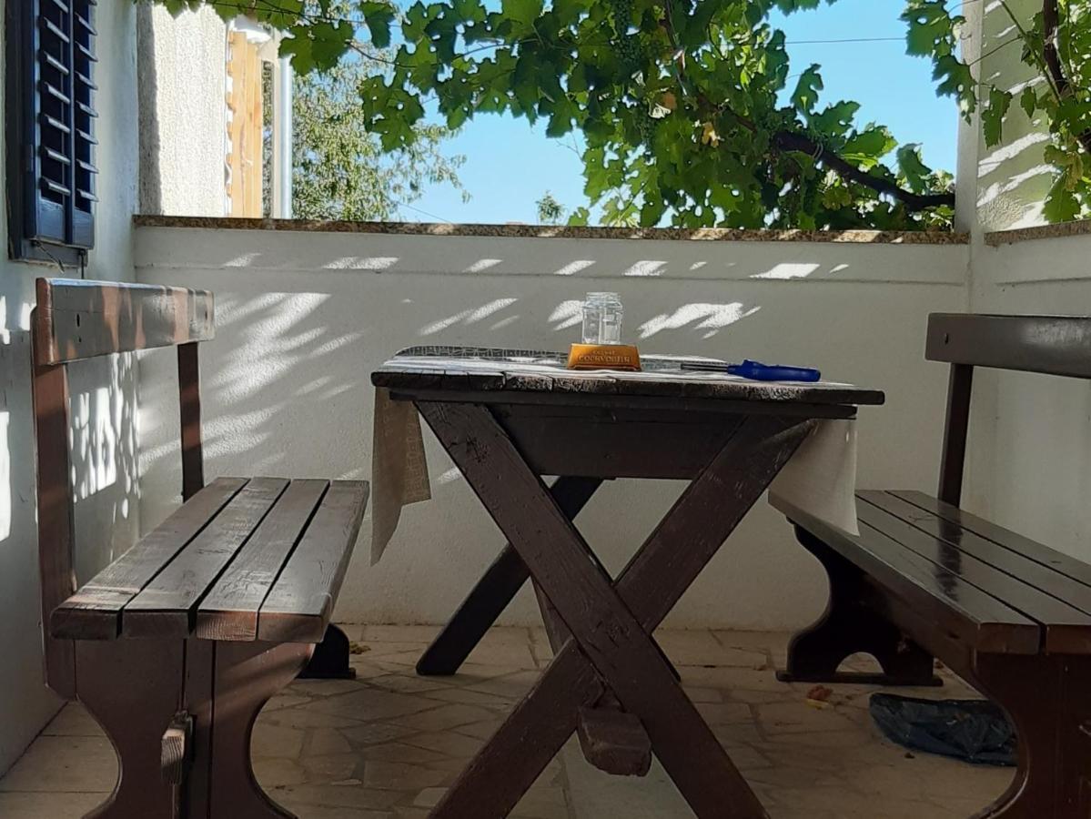 Holiday Home Loznati Cres Bagian luar foto