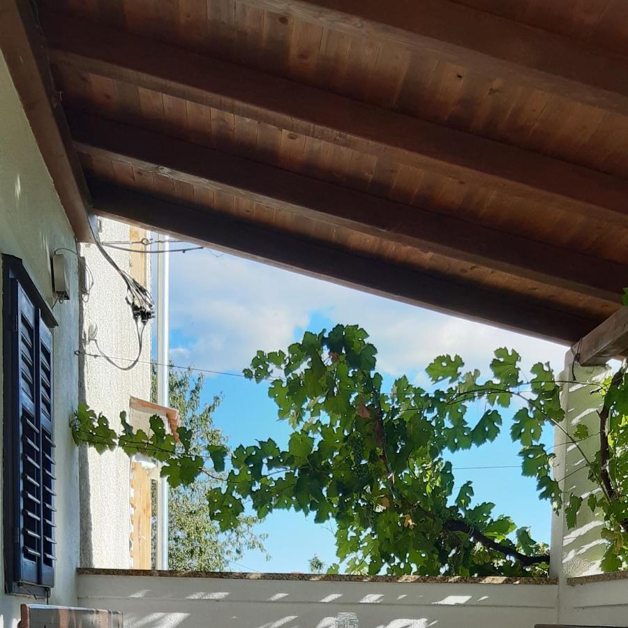 Holiday Home Loznati Cres Bagian luar foto
